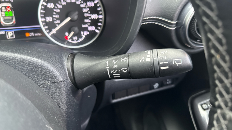 Nissan Juke 1.0 DiG-T 114 Tekna 5dr DCT Petrol Hatchback